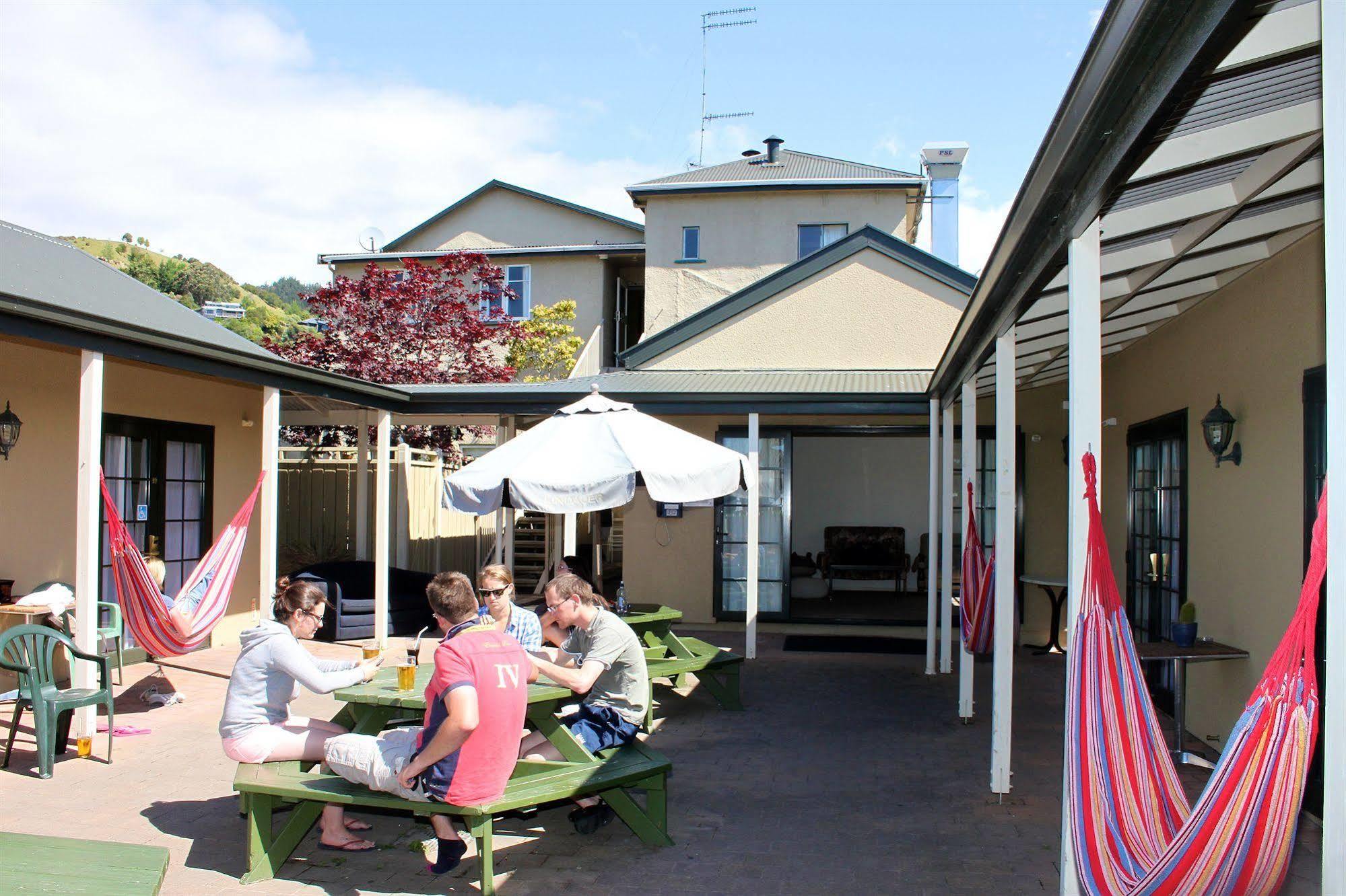 The Prince Albert Backpackers & Bar Nelson Eksteriør billede